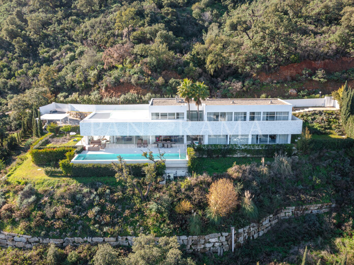 Villa moderna en La Mairena, en una tranquila zona de montaña con vistas panorámicas