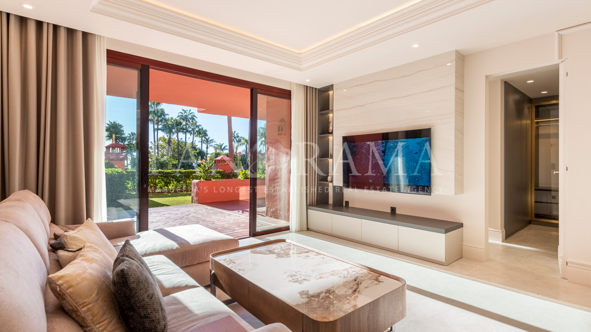 Elegant apartment in the beachfront community of Cabo Bermejo