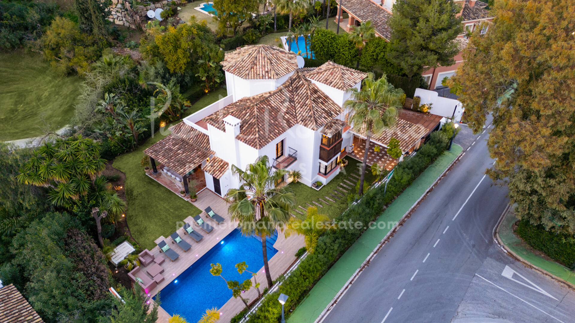 Beautiful villa in a prime location for golf lovers in La Quinta, Benahavís