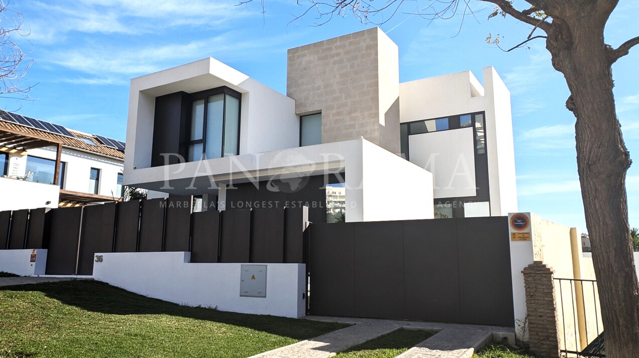 Stunning Contemporary Villa in Torrequebrada, Benalmádena