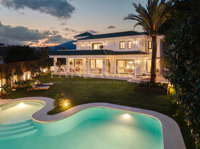 Modern south-facing villa close to Puerto Banús and the golf valley
