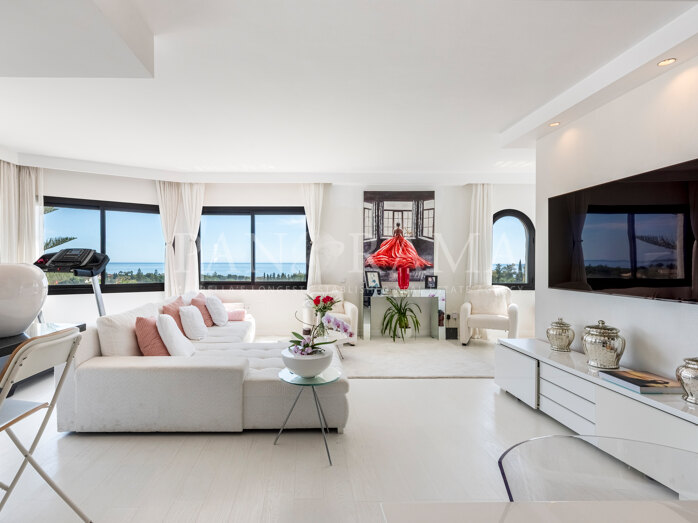 Penthouse in Coto Real met adembenemend panoramisch uitzicht