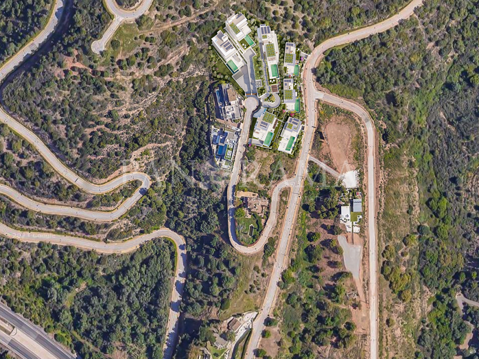 Parcela con licencia y proyecto para una villa de lujo en Altos de los Monteros