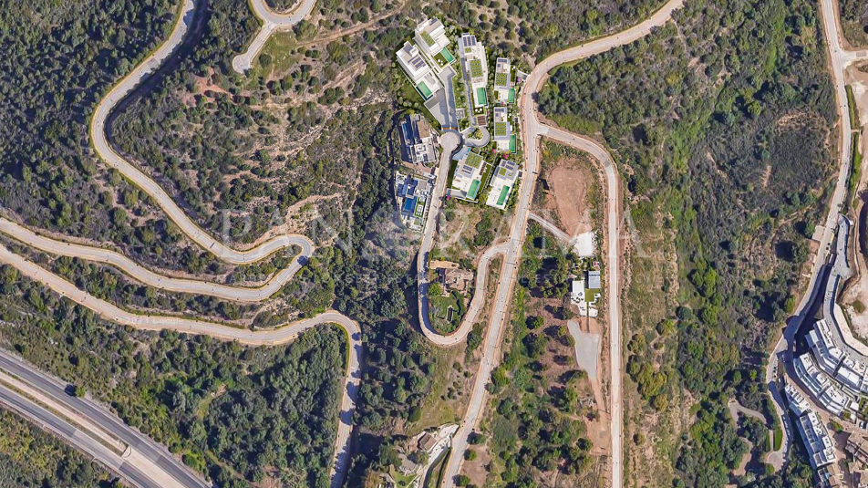 Parcela con licencia y proyecto para una villa de lujo en Altos de los Monteros