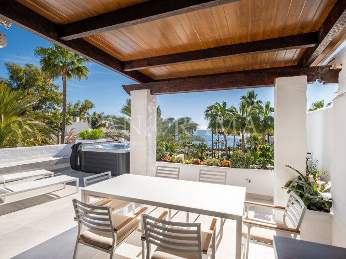 Elegante duplex penthouse op het zuiden met adembenemend zeezicht in Ventura del Mar