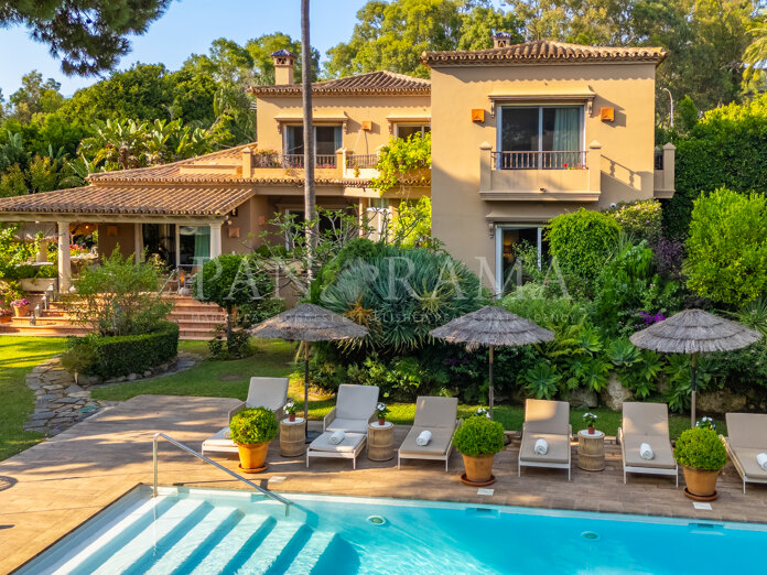 Ruime en gezellige villa op steenworp afstand van het strand in Elviria, oost Marbella