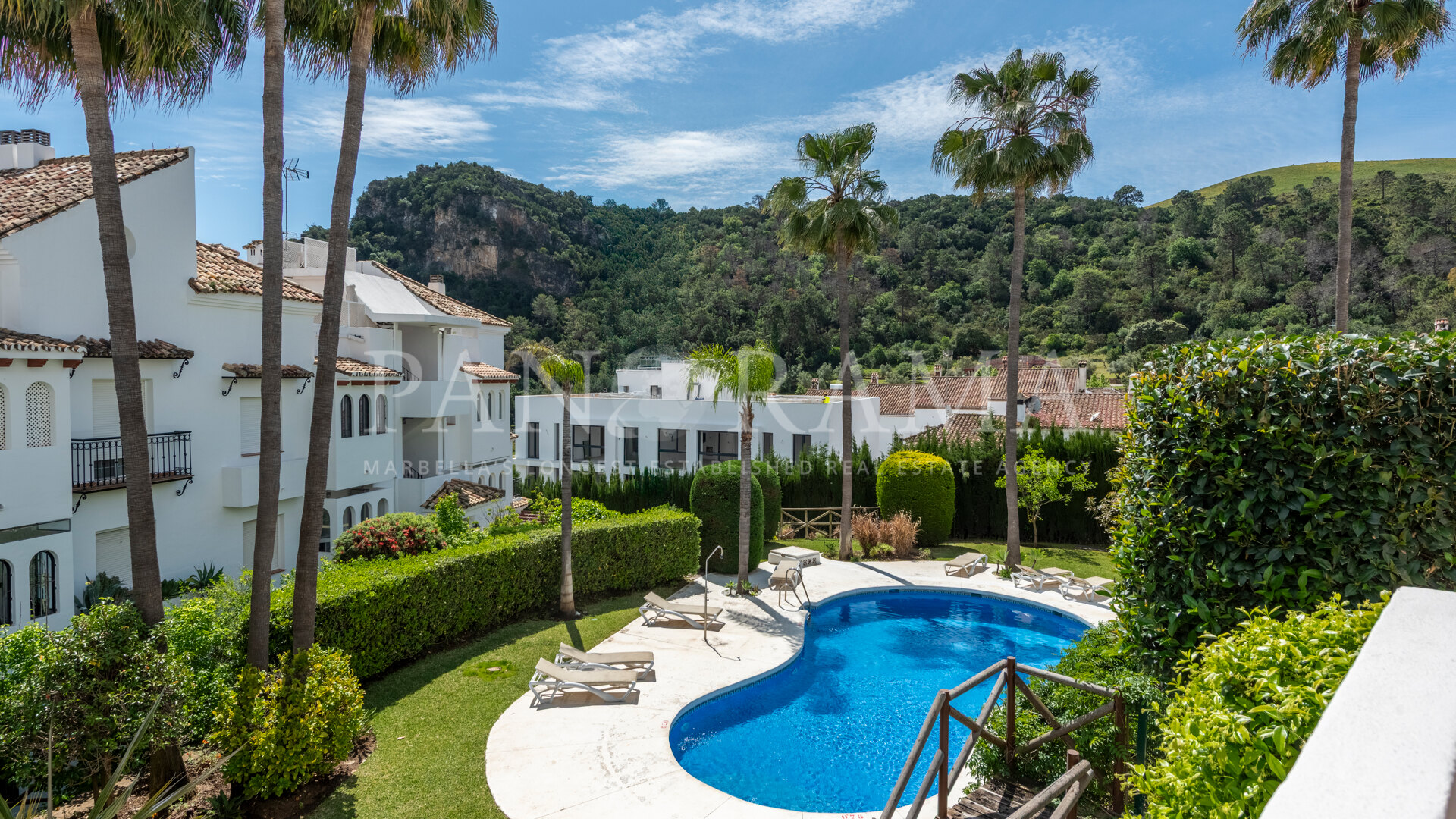Charming apartment in Las Mozas within the heart of Benahavís