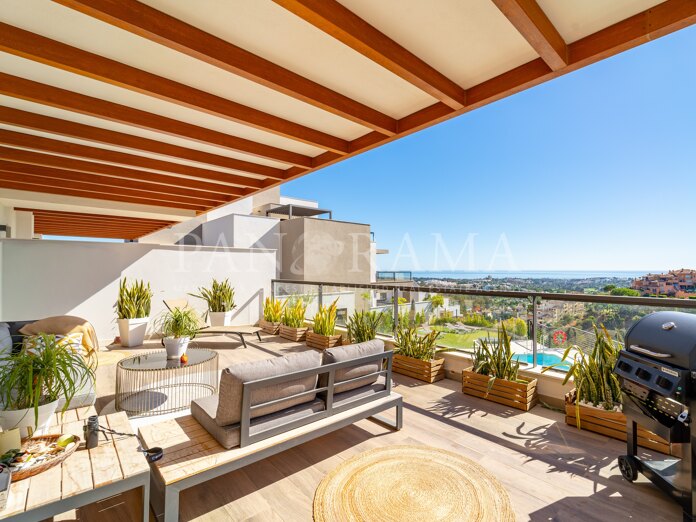 Appartement avec vue panoramique sur la mer et la montagne à Marbella Lake, à Nueva Andalucía