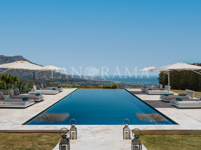 Spectaculaire villa in La Zagaleta met panoramisch uitzicht op zee en bergen
