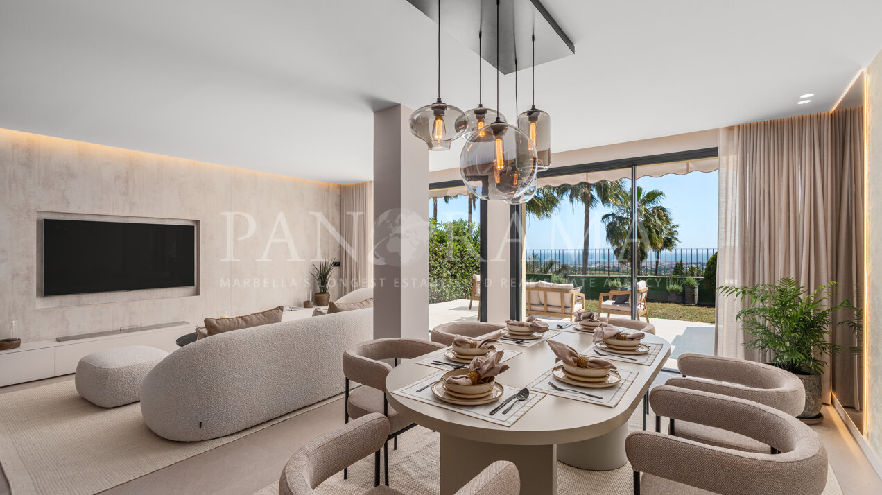 Elegant townhouse with sea views in La Quinta Hills, Benahavís