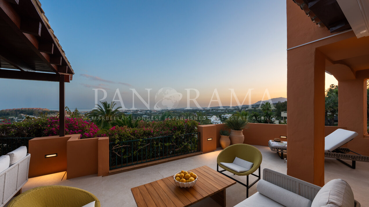 Stunning elevated ground floor apartment with panoramic sea views in Les Belvederes