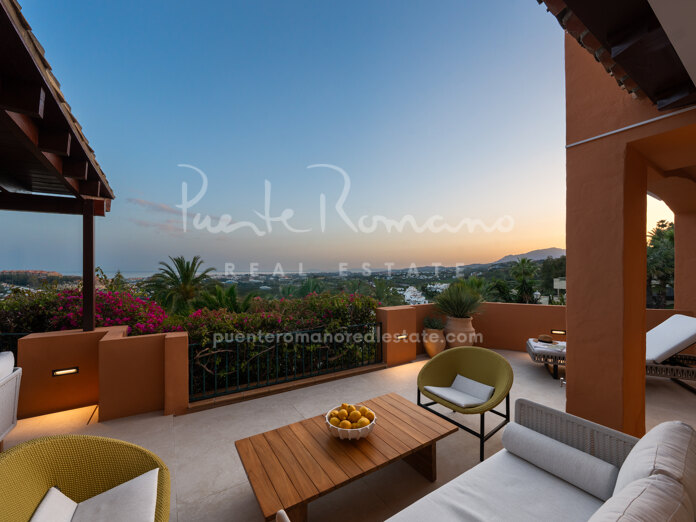 Impresionante apartamento elevado en planta baja con vistas panorámicas al mar en Les Belvederes