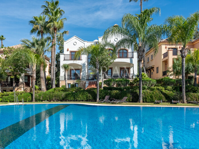 Elegante Villa mit zeitlosem Charme und modernem Komfort an der Goldenen Meile von Marbella