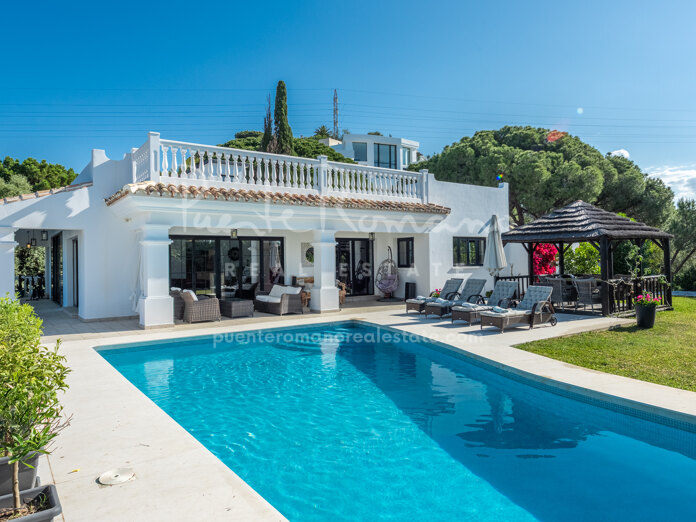 Charming family villa with panoramic sea views and privacy in Elviria, Marbella