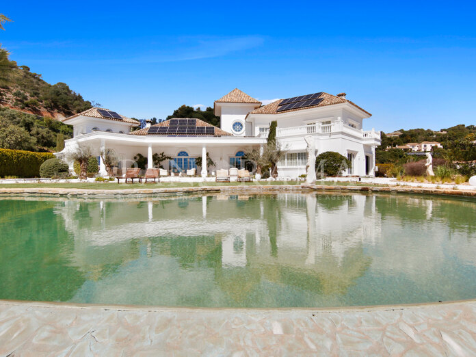 Elegant Mediterranean villa with panoramic sea views in La Zagaleta
