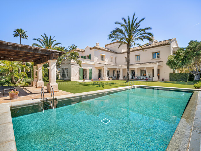 Casa de Jabalí, una villa junto a la playa en Los Monteros
