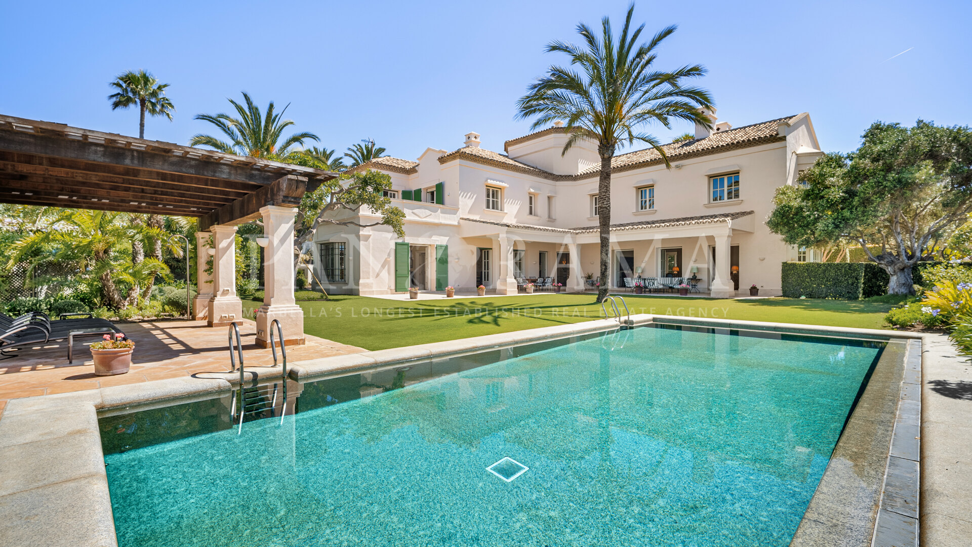 Casa de Jabalí, una villa junto a la playa en Los Monteros