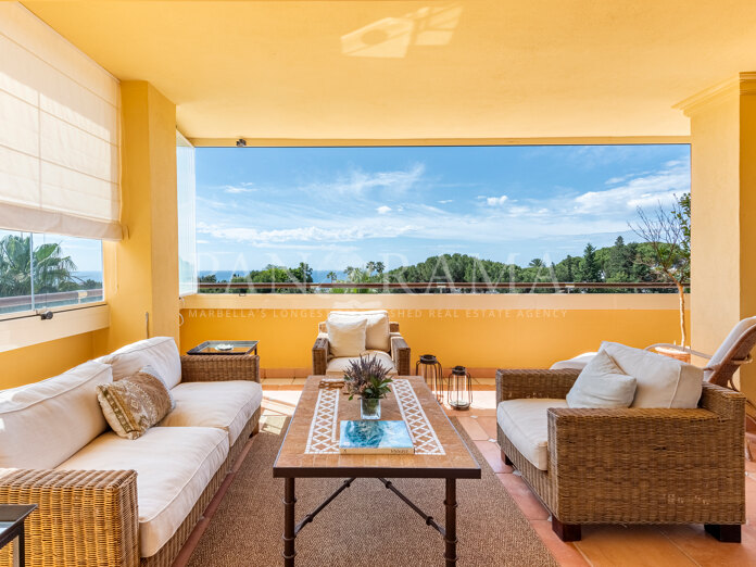 Apartamento con vistas panorámicas y potencial para reformar en Condado de Sierra Blanca