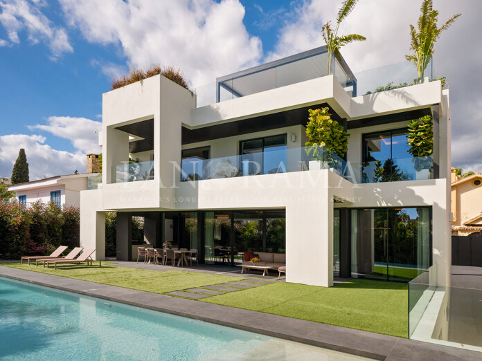 Elegante villa aan het strand in het hart van Casablanca, aan de Gouden Mijl