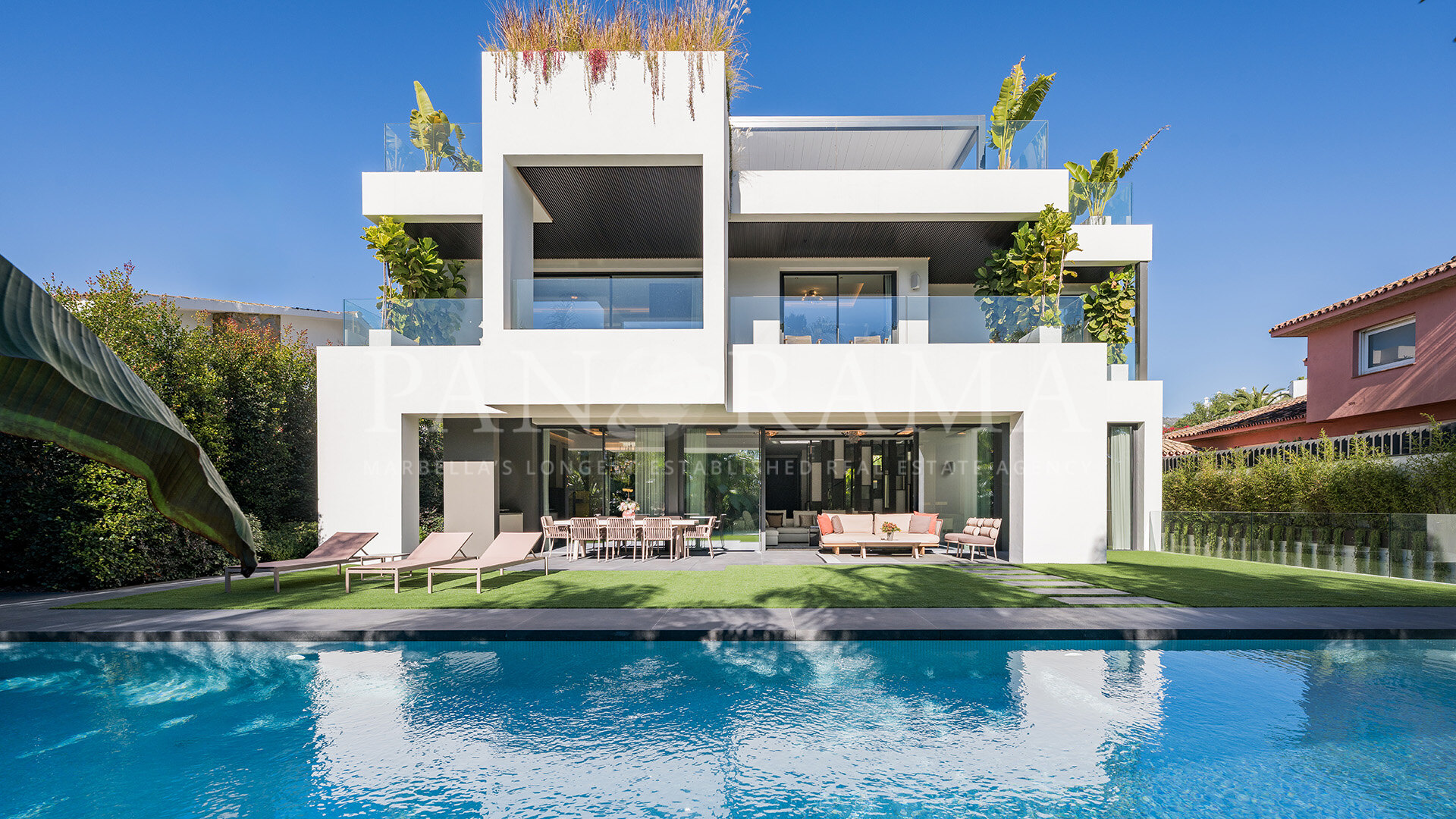 Villa élégante en bord de mer au cœur de Casablanca, sur le Golden Mile