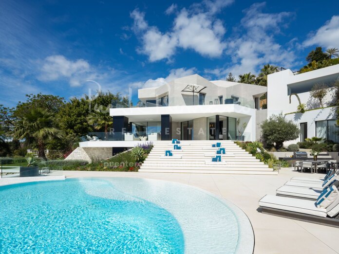 Superb and luxurious villa with panoramic views in El Herrojo, La Quinta