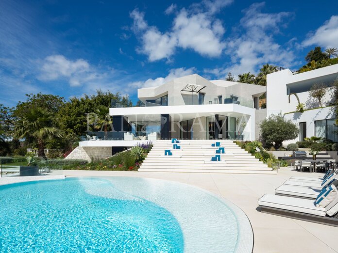 Superb and luxurious villa with panoramic views in El Herrojo, La Quinta