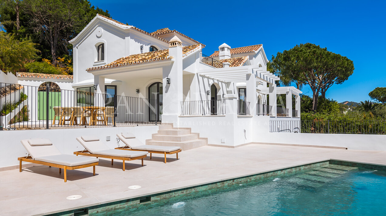 Elegante villa en El Madroñal con impresionantes vistas panorámicas