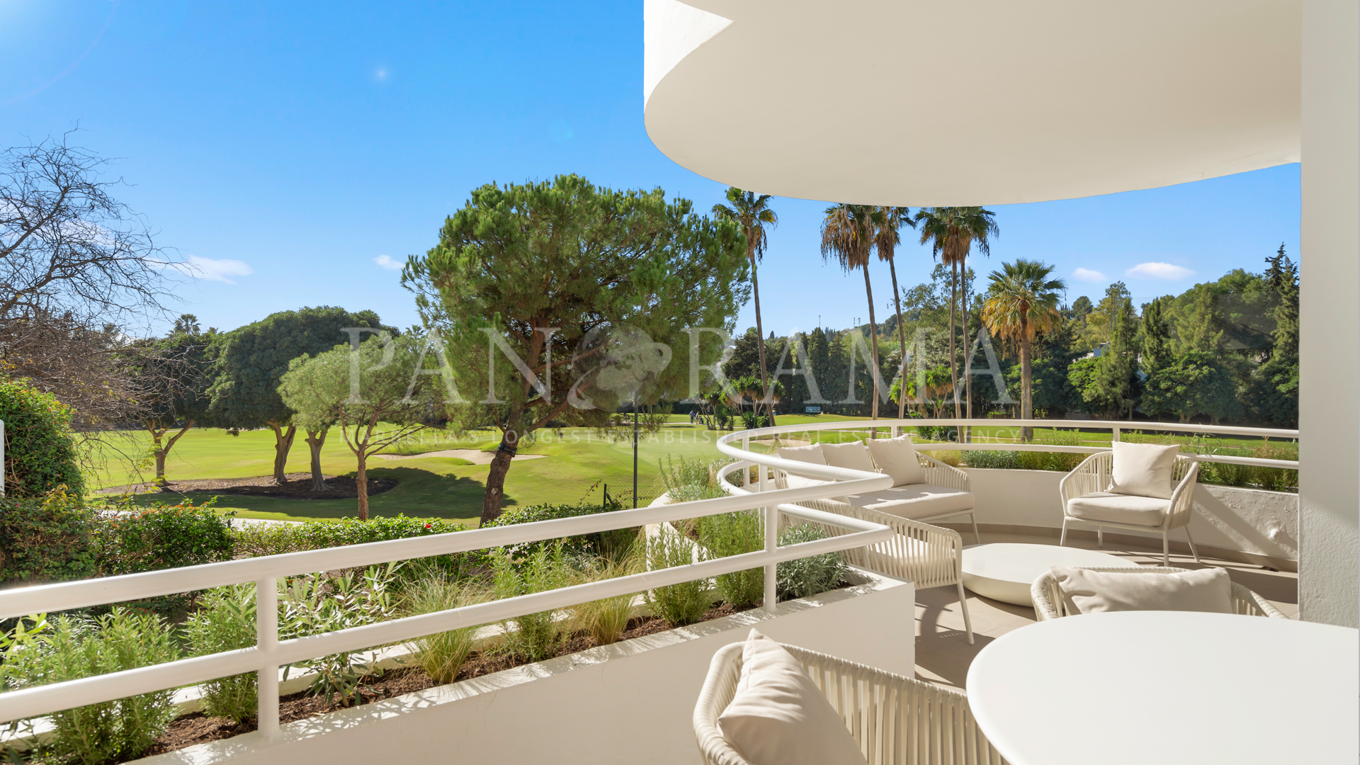 Luminoso apartamento en Alcores del Golf en Nueva Andalucía