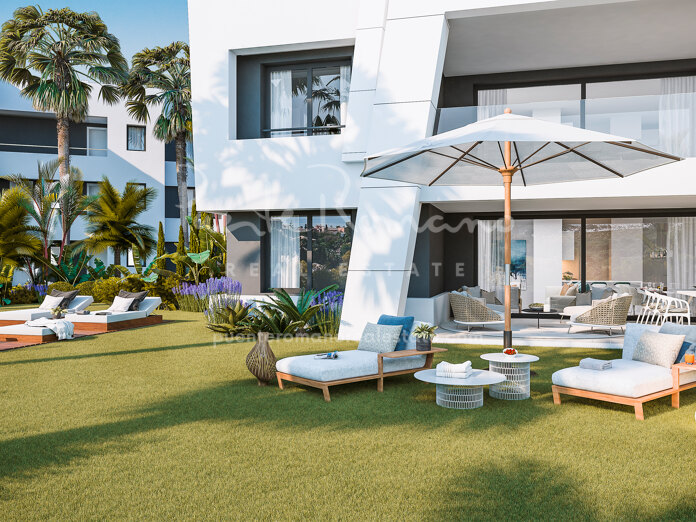 New construction of apartments close to the sea and amenities