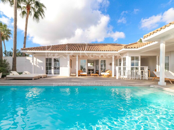 Elegante y encantadora villa en Nueva Atalaya en Benahavís