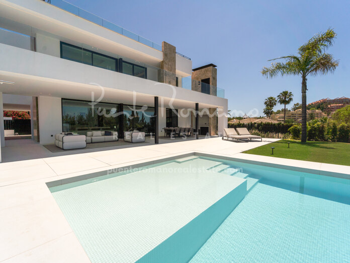 New villa in the heart of Golf valley in Nueva Andalucía