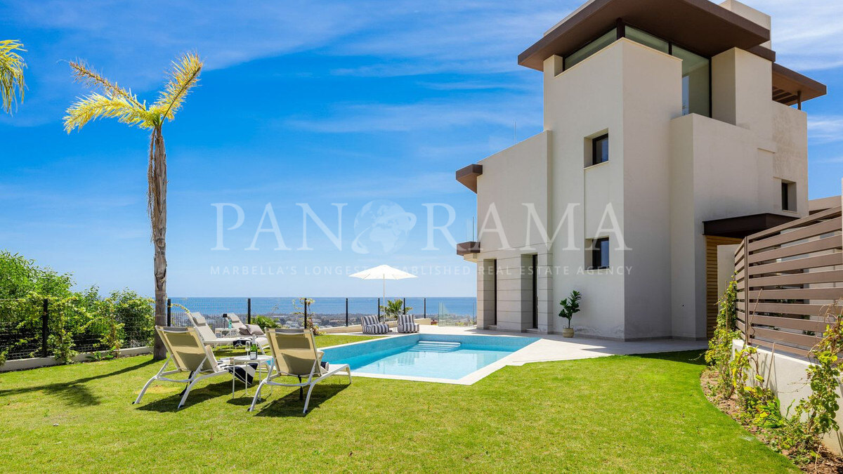 Elegante vrijstaande villa met panoramisch uitzicht in Benahavís