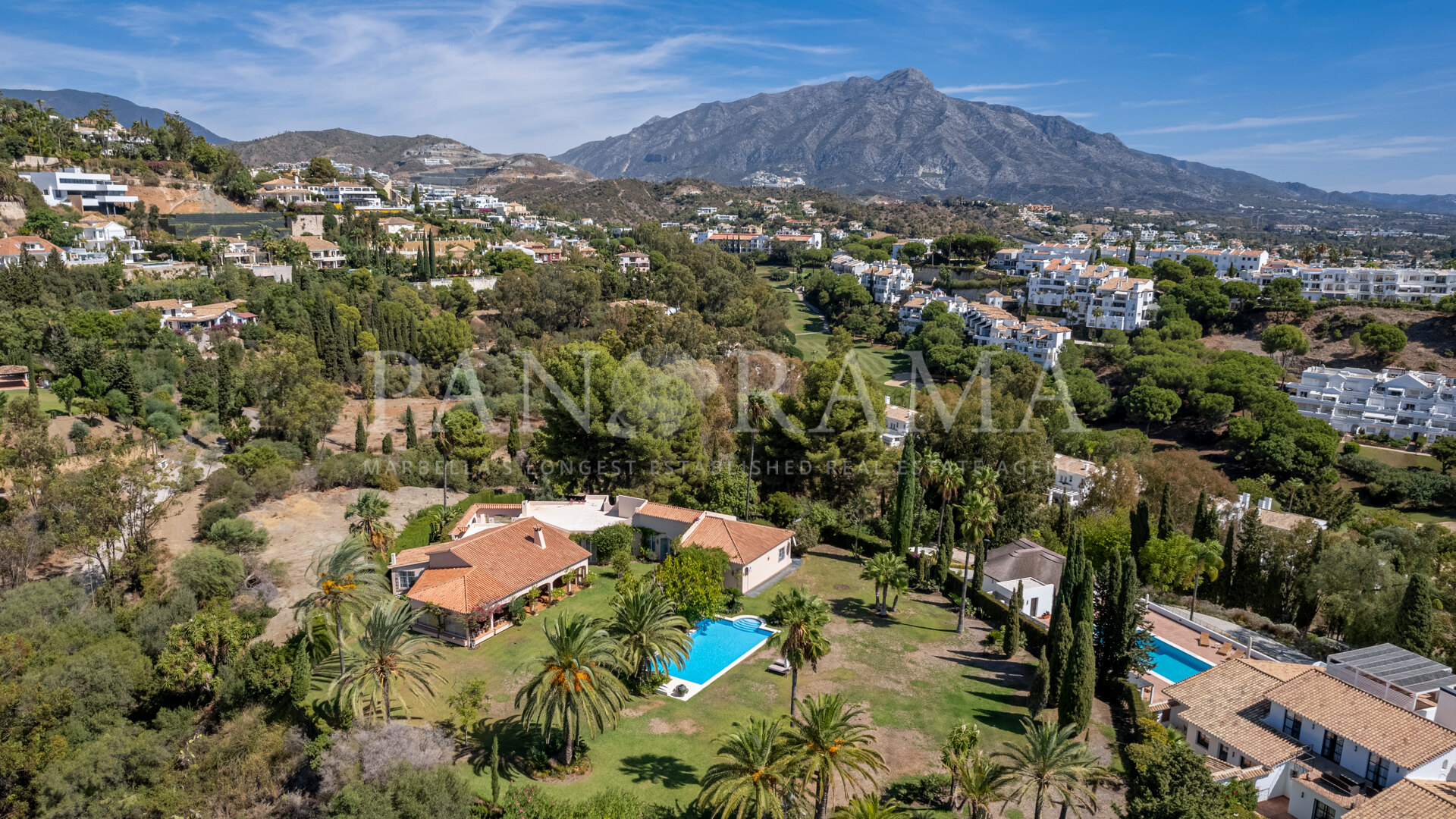 Charming classical villa in the peaceful residential area of Fuente del Espanto