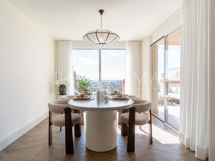 Duplex with breath-taking sea views in Monte Halcones