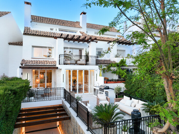 Semi-detached villa in Altos de Salamanca, a peaceful residential area on the Golden Mile
