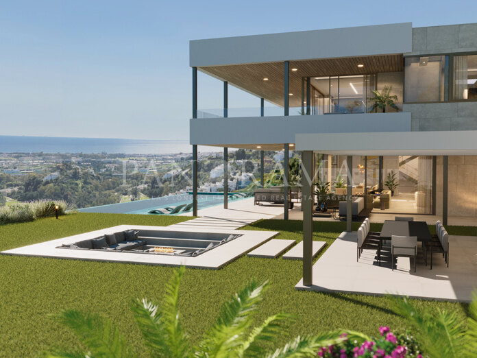 Villa spacieuse à El Madroñal offrant des vues spectaculaires sur le golf et la mer