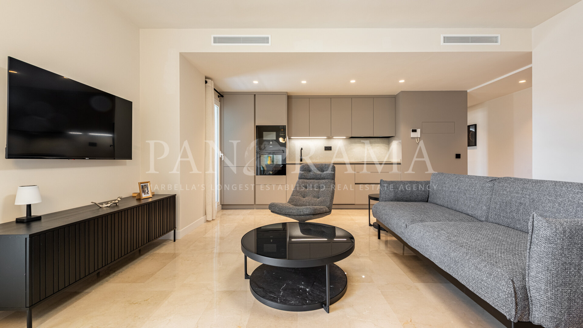 Modern appartement op een ideale locatie, op slechts een korte wandeling van het strand in San Pedro
