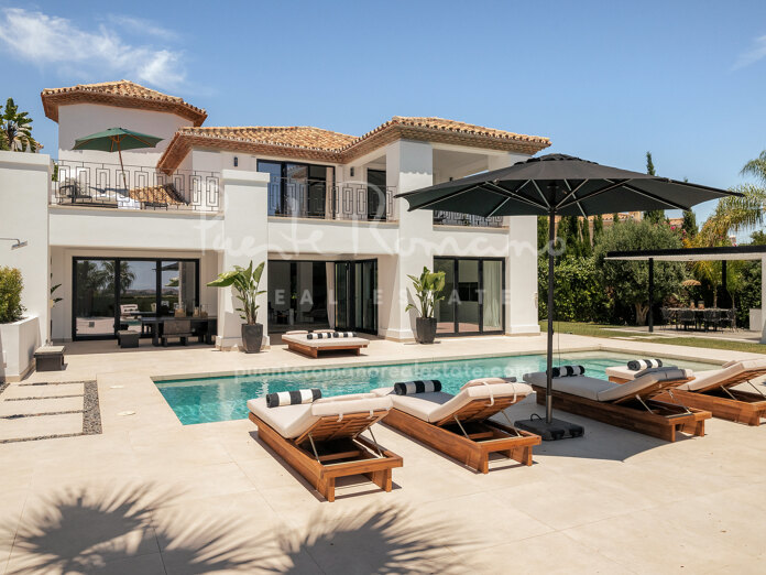 Charming villa in the golf valley sea and golf views