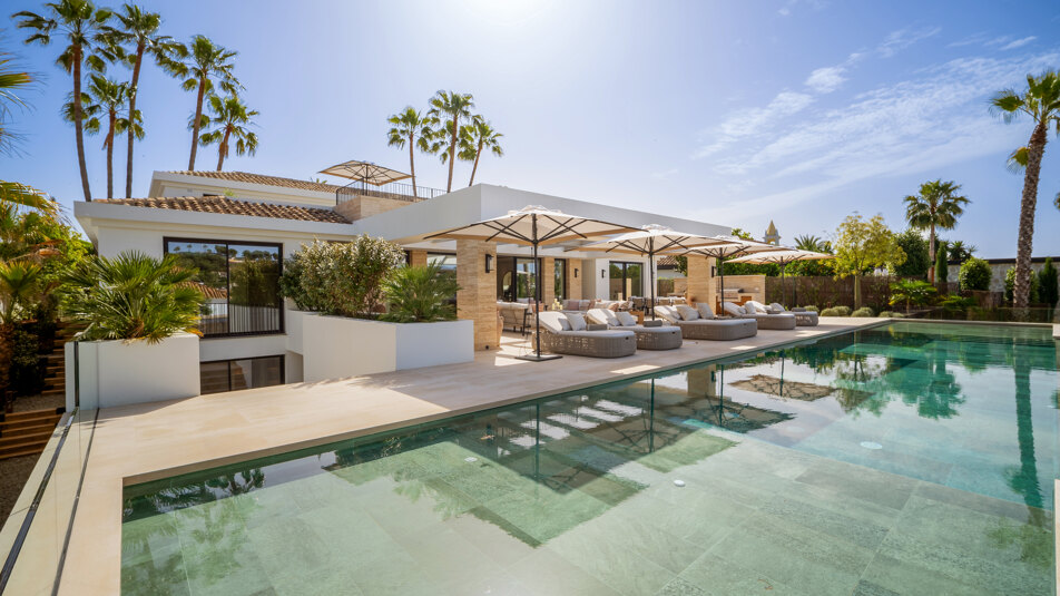 Enchanting villa in the prestigious area of Aloha in Nueva Andalucía
