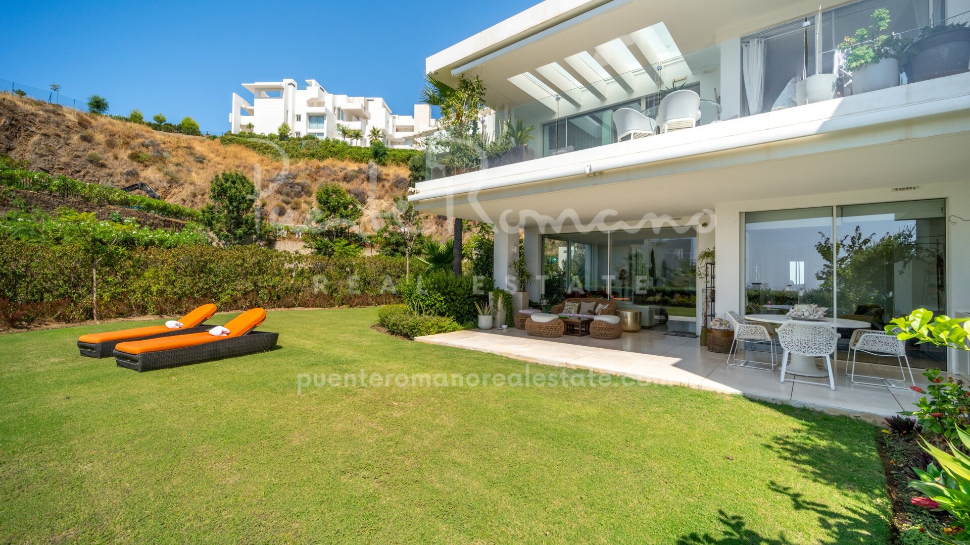 Exclusivo apartamento en planta baja con espectacular jardín privado en Palo Alto