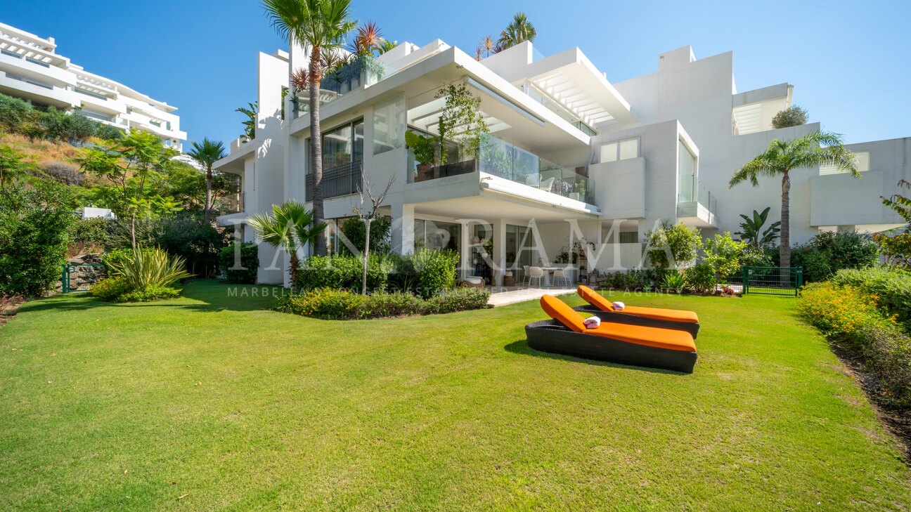 Exclusive ground floor apartment with spectacular private garden in Palo Alto