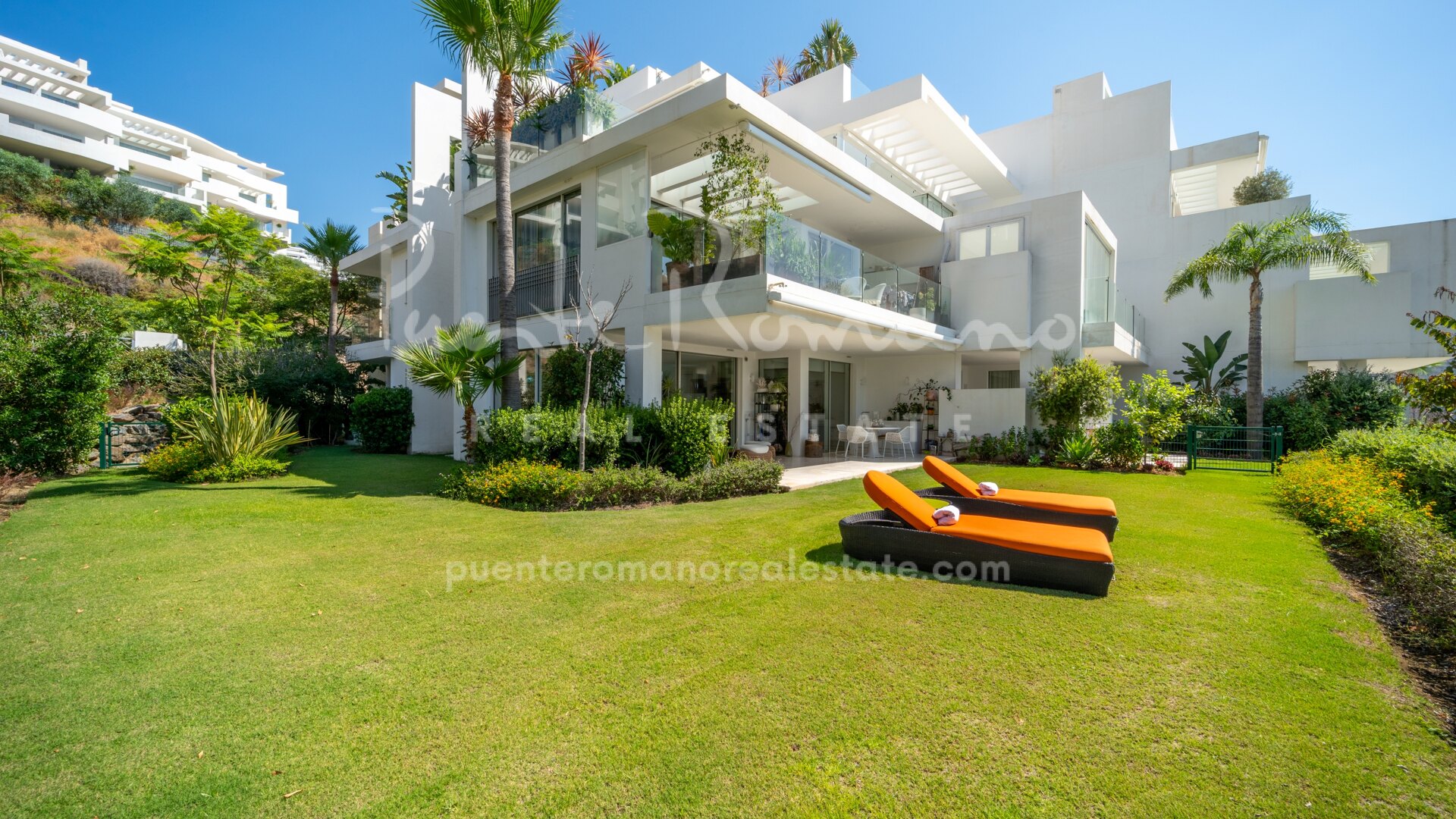 Exclusivo apartamento en planta baja con espectacular jardín privado en Palo Alto