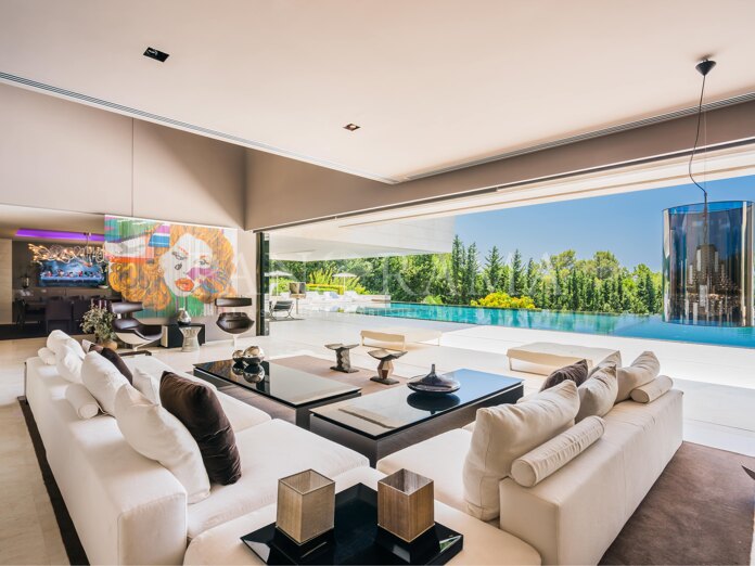 Villa grandiose d’exception dans une communauté fermée très prisée, au cœur de l’emplacement le plus recherché de Marbella.