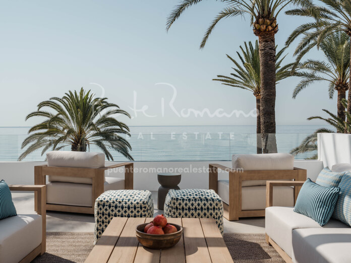 Excepcional casa pareada en Oasis Club en la Milla de Oro de Marbella