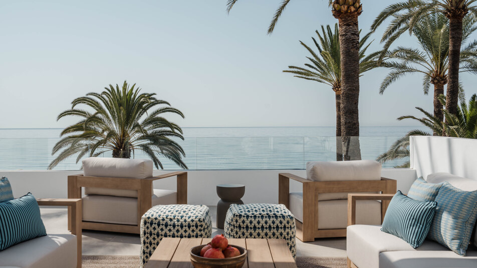 Exceptional Semi-Detached home in Oasis Club on Marbella’s Golden Mile