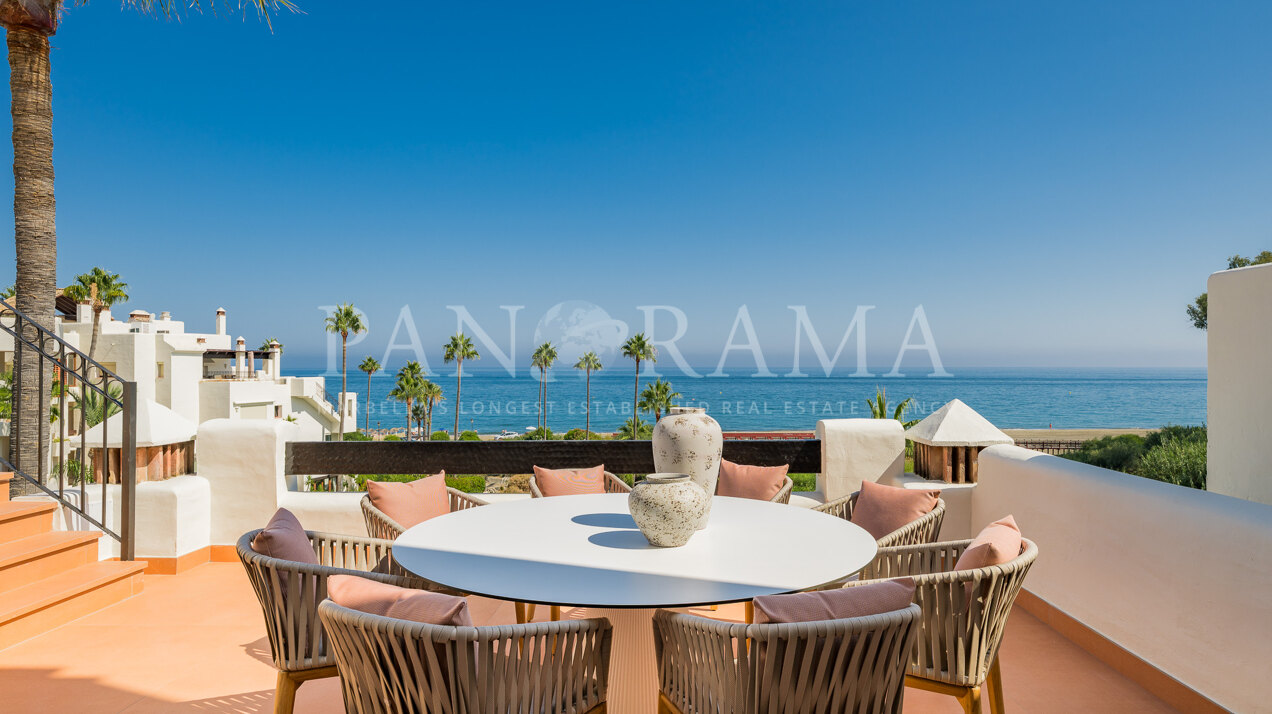 Seafront duplex with a sleek contemporary design in Bahia del Velerin, Estepona