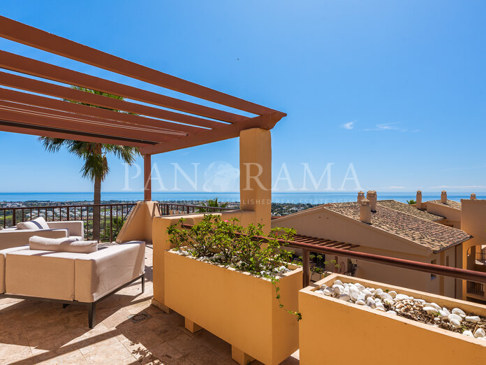 Penthouse with panoramic views in Hacienda del Señorío de Cifuentes