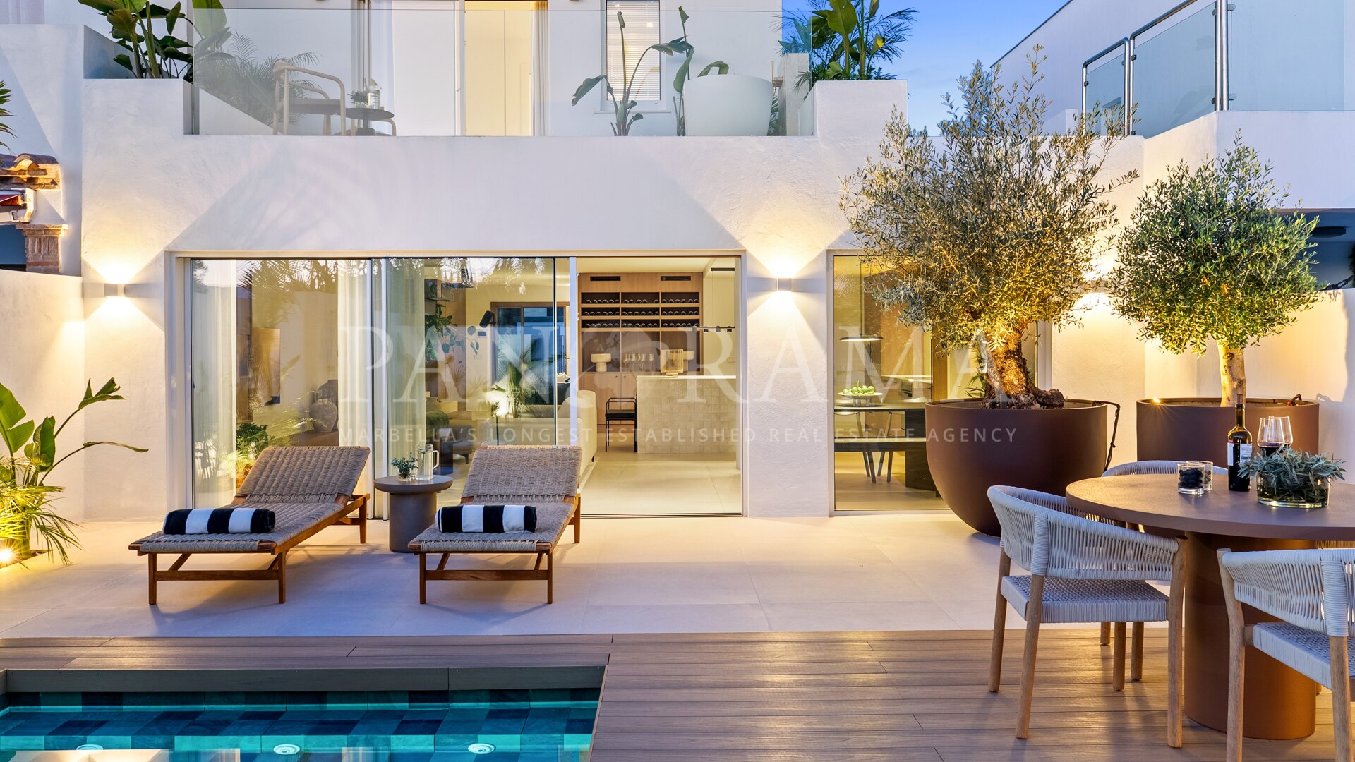 Casa Zia -Charming home with private outdoor living space and pool in Nueva Andalucía