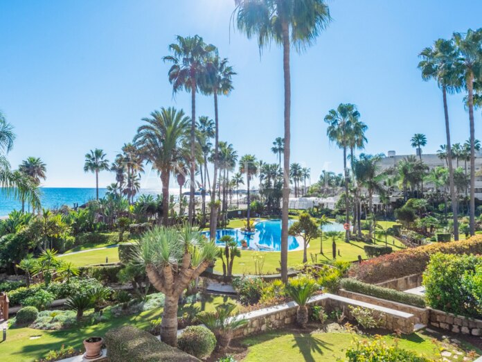 Duplex Penthouse à vendre dans Puerto Banus, Marbella