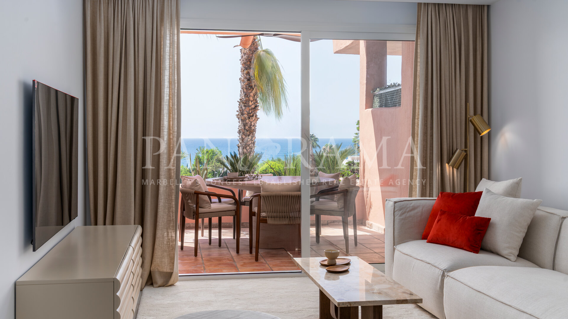 Appartement élégant avec vue sur la mer dans le Golden Mile de Marbella